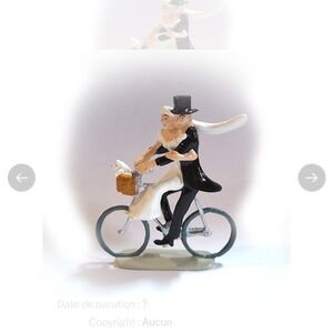 Vintage Inspired Bicycle Wedding Cake Topper